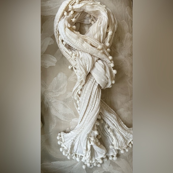 Cream Pom Pom scarf - Picture 1 of 6